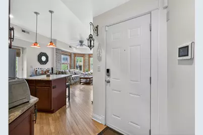 1342 W Greenleaf Avenue #1A, Chicago, IL 60626 - Photo 6