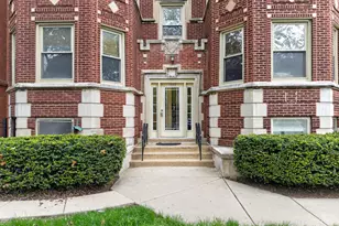 1342 W Greenleaf Ave, Chicago, IL 60626 - Photo 2