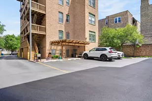 1342 W Greenleaf Ave, Chicago, IL 60626 - Photo 28