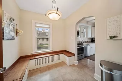 397 S Holly Avenue, Elmhurst, IL 60126 - Photo 10