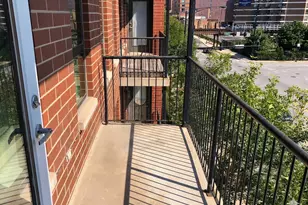 343 W Old Town Ct, Chicago, IL 60610 - Photo 12