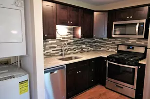 15 Gant Cir, Streamwood, IL 60107 - Photo 4