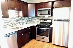 15 Gant Cir, Streamwood, IL 60107 - Photo 2