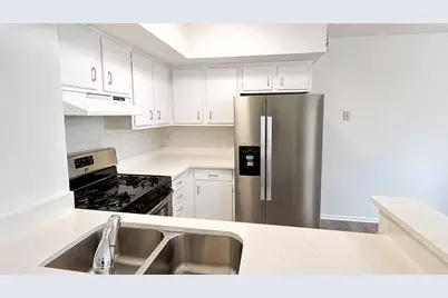 1320 Inverrary Lane #1320, Deerfield, IL 60015 - Photo 6