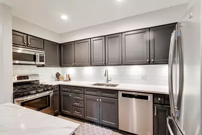 1050 W Webster Avenue #2W, Chicago, IL 60614 - Photo 10
