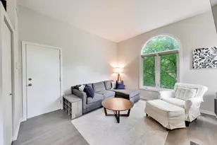 1050 W Webster Ave, Chicago, IL 60614 - Photo 6