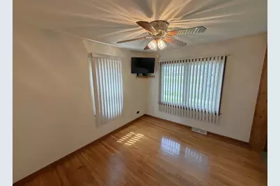 12427 S Ada Street, Calumet Park, IL 60827 - Photo 4
