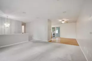 318 Hillcrest Dr, Algonquin, IL 60102 - Photo 10