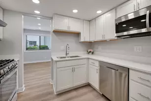 1624 E Waterford Ln, Palatine, IL 60074 - Photo 8