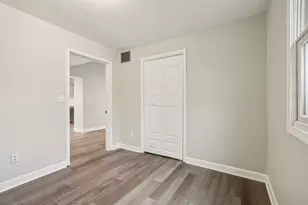402 Lily Ln, Lakemoor, IL 60051 - Photo 26