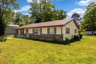 209 N West St, Earlville, IL 62932 - Photo 42