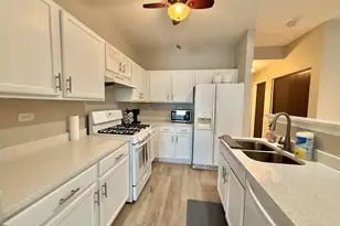 18764 S Burnside Station Dr, Mokena, IL 60448 - Photo 4