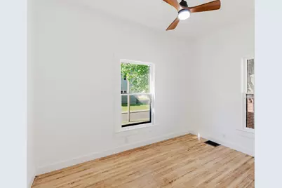 200 A E Thorn Street, Marion, IL 62959 - Photo 18