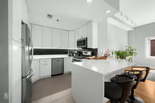 3325 N Lincoln Ave, Chicago, IL 60657 - Photo 4