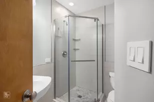 3325 N Lincoln Ave, Chicago, IL 60657 - Photo 30