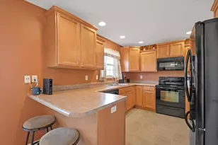 705 Bergamot St, Savoy, IL 61874 - Photo 6