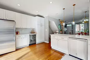 1523 W Henderson St, Chicago, IL 60657 - Photo 10
