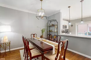 1523 W Henderson St, Chicago, IL 60657 - Photo 8