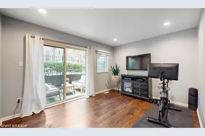 1523 W Henderson Street #E, Chicago, IL 60657 - Photo 20