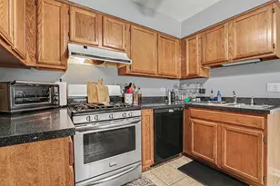 2S750 Grove Ln, Warrenville, IL 60555 - Photo 8