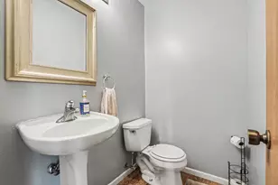 2S750 Grove Ln, Warrenville, IL 60555 - Photo 16
