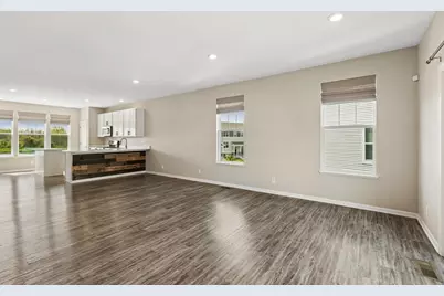 2370 Southwind Boulevard, South Elgin, IL 60177 - Photo 4