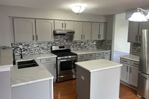 437 S Orchard Dr, Bolingbrook, IL 60440 - Photo 6