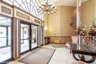 509 Aurora Avenue #202, Naperville, IL 60540 - Photo 4