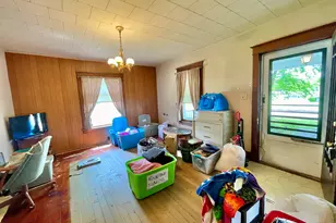 521 S Central St, Gilman, IL 60938 - Photo 4