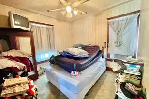521 S Central St, Gilman, IL 60938 - Photo 8