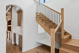 2214 W Oakdale Ave, Chicago, IL 60618 - Photo 10
