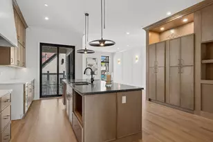 2214 W Oakdale Ave, Chicago, IL 60618 - Photo 14