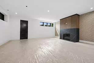 2214 W Oakdale Ave, Chicago, IL 60618 - Photo 32
