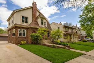 805 S Mitchell Ave, Arlington Heights, IL 60005 - Photo 2