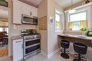 805 S Mitchell Ave, Arlington Heights, IL 60005 - Photo 16