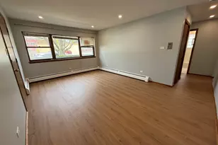 6543 16th St, Berwyn, IL 60402 - Photo 2