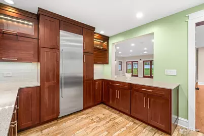 10S060 Clarendon Hills Road, Willowbrook, IL 60527 - Photo 12