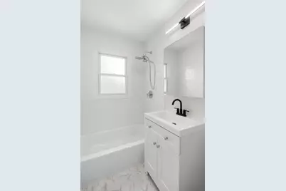 6207 W Eastwood Avenue, Chicago, IL 60630 - Photo 10