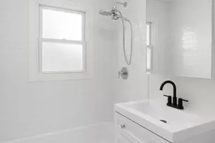 6207 W Eastwood Ave, Chicago, IL 60630 - Photo 10