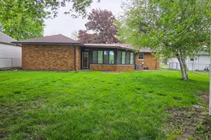 1718 Grace St, Streator, IL 61364 - Photo 14