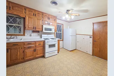1718 Grace Street, Streator, IL 61364 - Photo 4