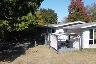 316 N Hartwell St, Gilman, IL 60938 - Photo 2