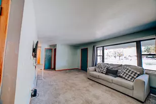 316 N Hartwell St, Gilman, IL 60938 - Photo 10