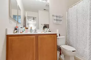 726 Hanbury Dr, Des Plaines, IL 60016 - Photo 12