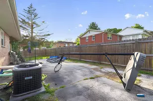 4900 Hill Dr, Godfrey, IL 62035 - Photo 10