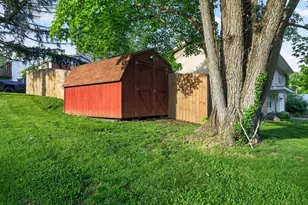 4900 Hill Dr, Godfrey, IL 62035 - Photo 8