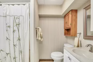 1525 Saratoga Ct, Libertyville, IL 60048 - Photo 72