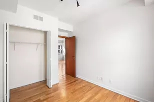 4902 N Springfield Ave, Chicago, IL 60625 - Photo 10