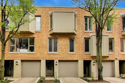 132 Frank Lloyd Wright Lane, Oak Park, IL 60302 - Photo 1