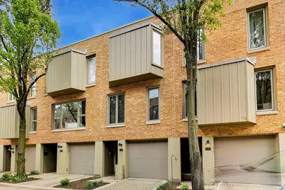 132 Frank Lloyd Wright Lane, Oak Park, IL 60302 - Photo 2